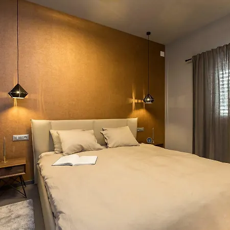 Magnolia - Modern Near Center And Sea Apartamento Poreč